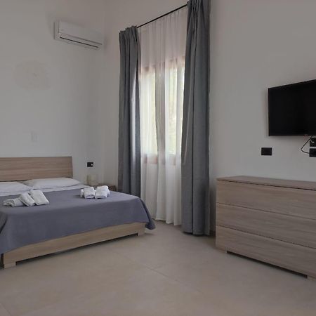Villa Rita Apartament & Rooms Fontane Bianche Exteriör bild