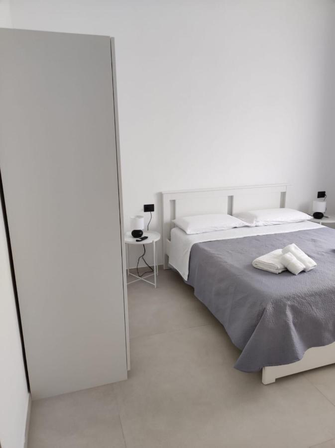 Villa Rita Apartament & Rooms Fontane Bianche Exteriör bild