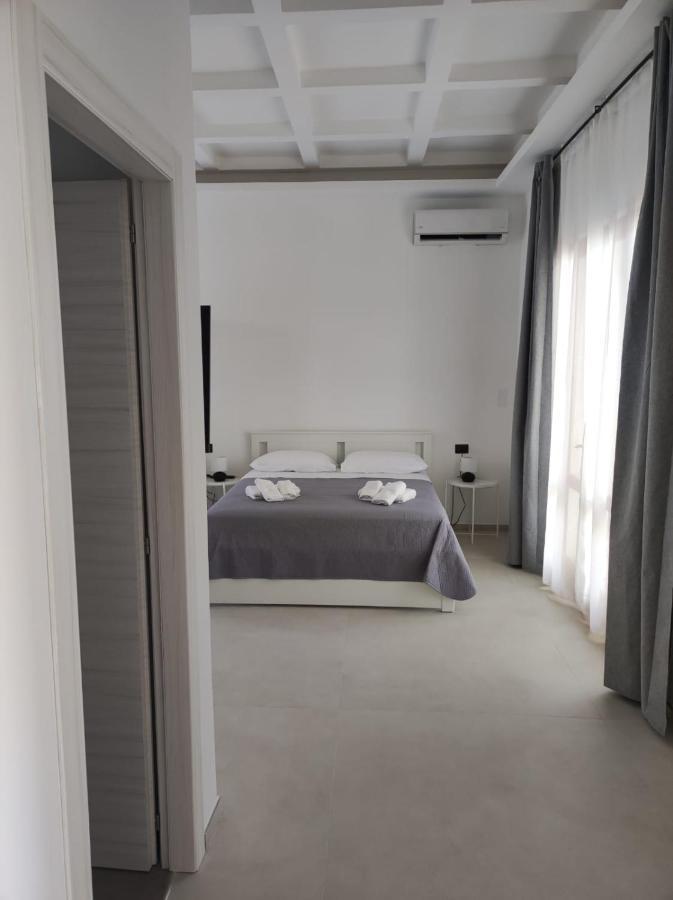 Villa Rita Apartament & Rooms Fontane Bianche Exteriör bild